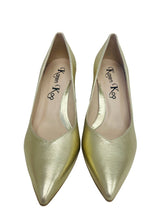 Load image into Gallery viewer, Karen Koo Gold Court Shoe - 6047GLD
