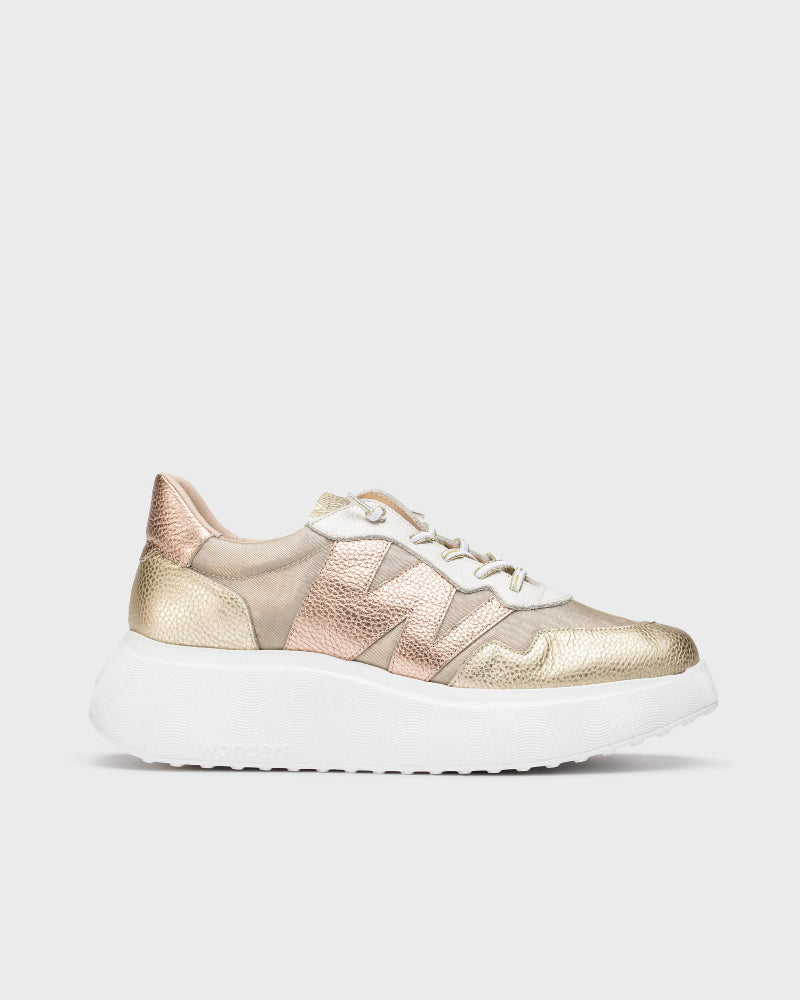 Wonders Metallic Gold Wedge Trainer|A3622GLD