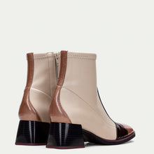 Load image into Gallery viewer, Hispanitas CHI243583- Ankle Boot
