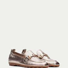 Load image into Gallery viewer, Hispanitas Sporty Metallic Loafer |HV254027C

