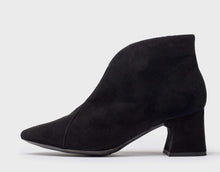 Load image into Gallery viewer, Wonders I9013SUE- Suede Ankle Boot
