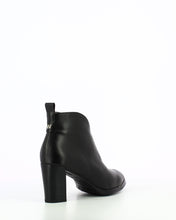 Load image into Gallery viewer, Wonders L1112BLK- Ankle Boot
